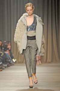 Iceberg: Milan Fashion Week Womenswear Autumn/Winter 2011 - Ziarul National