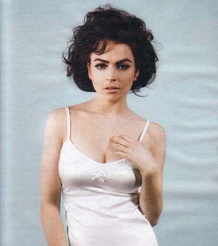 Lindsay Lohan se face Liz Taylor