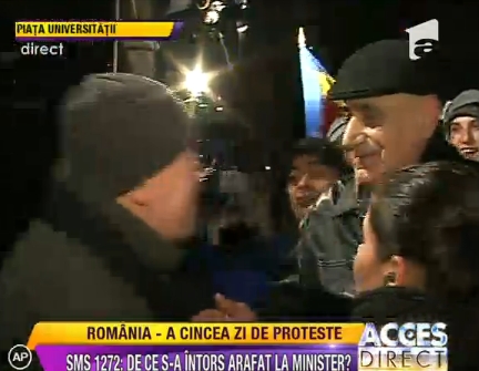 Un protestatar de la Universitate catre Viorel Lis: „Esti un hot. Du-te acasa!”