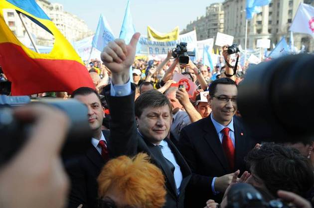 Antonescu, mandatat de PNL sa discute in USL organizarea unui amplu miting in Bucuresti