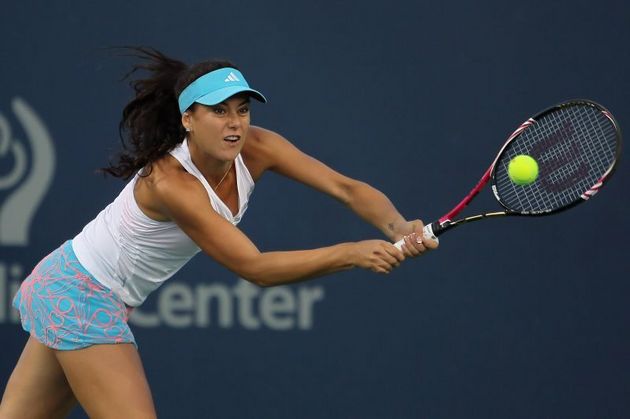 Sorana Cirstea a invins-o pe Samantha Stosur si s-a calificat in turul doi la Australian Open