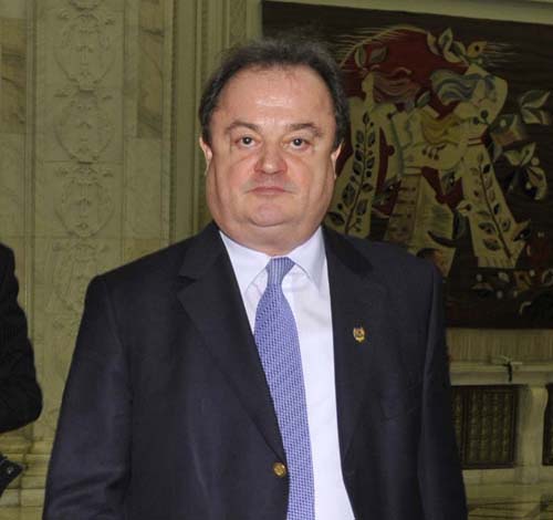 Blaga, la congresul PNL-PDL: In aceasta sala se afla viitorul presedinte. Ponta va fi infrant de candidatul nostru comun