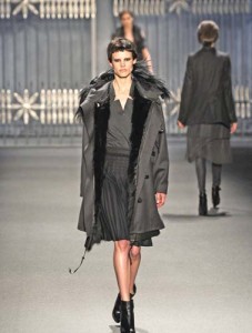 Vera Wang - Runway - Fall 2011 Mercedes-Benz Fashion Week - Ziarul National