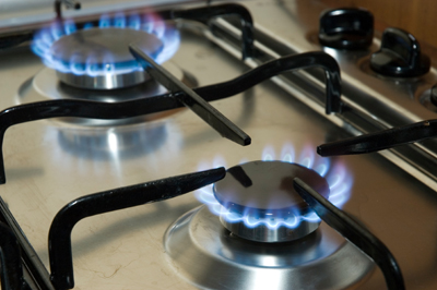 Facturile la gaze si energie ar putea creste pentru aproape 90% din populatie