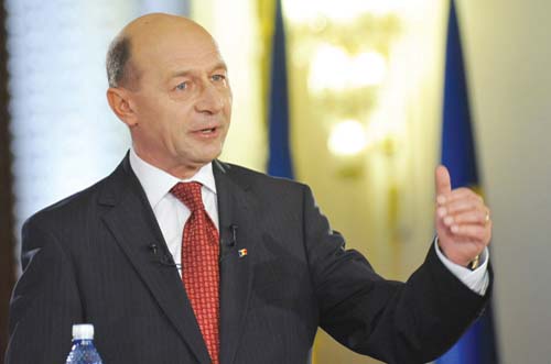 Basescu: „Prietenii sarbi au uitat de protocol si le-am amintit”