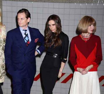 Victoria Beckham a tratat-o cu fundul pe Anna Wintour