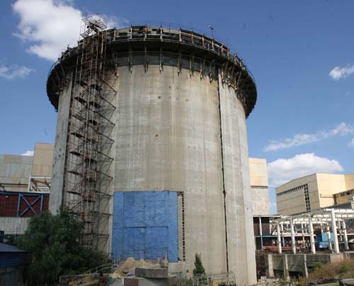 Centrala de la Cernavoda va avea doar trei reactoare