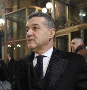 GIGI BECALI FANE (10) - Ziarul National