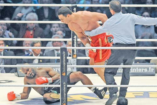 Mormeck a boxat 10 minute si a luat 600.000 de dolari
