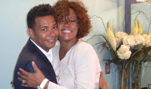 El e barbatul care a vandut fotografia cu Whitney moarta!