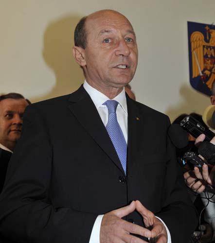Basescu: Premierul pe care l-ati furnizat e deja recunoscut in Europa si peste Ocean – Premierul copy/paste