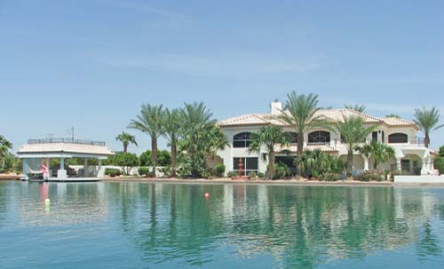Bute si-a cumparat casa de vacanta in Florida!
