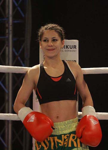 Corina Carlescu a devenit campioana europeana de box