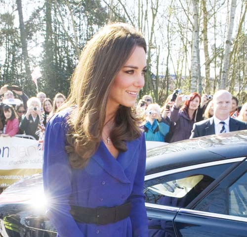 Kate Middleton si mama ei poarta rochiile la comun
