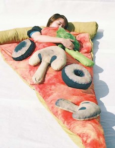 Snuggle up with comfort food bedding - Ziarul National