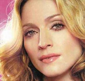 Madonna i-a socat pe turci aratandu-le un san VIDEO