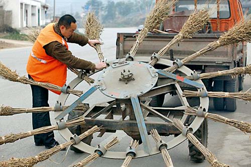 Prigoana, uite cum se matura strazile in China!
