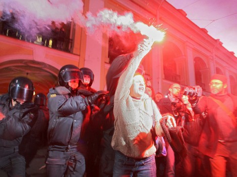 Aproximativ 550 de opozanti au fost retinuti in Moscova si Sankt Petersburg
