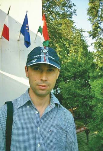 Mihai Apostolache isi trata amigdalita cu sare si inghetata