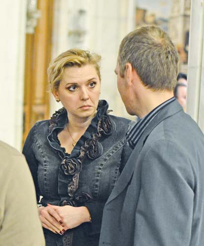 Cine o vinde pe Roberta Anastase?