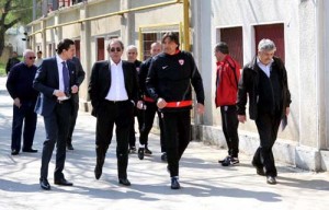 Savulescu, Badea si Bonetti. In spatele lui Bonetti este Birindelli agerpres_6051469 - Ziarul National
