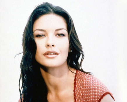 Zeta-Jones a nascut pe muzica lui Tom Jones