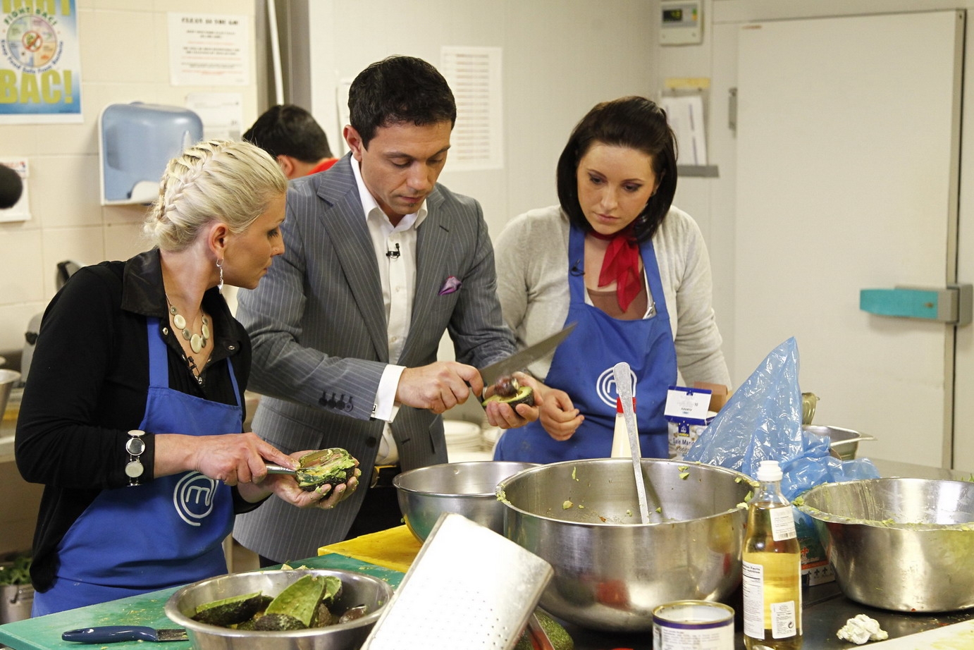 MasterChef, editia a cincea: Nunta la bucatarie. Doi concurenti eliminati, altul reprimit in concurs -FOTO