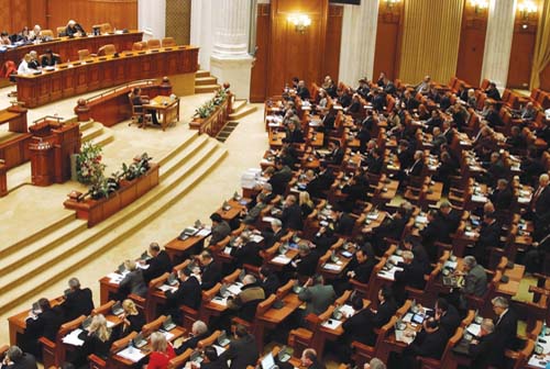 Blaga si Anastase ii cer presedintelui Parlamentului ungar sa-si amane vizita in Romania