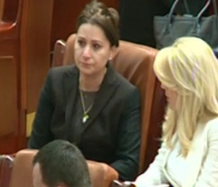 UPDATE 2 – MOTIUNEA DE CENZURA Sorina Placinta, in lacrimi in timpul unei discutii cu Udrea -VIDEO
