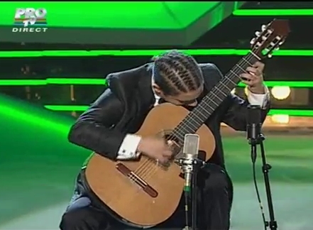 ROMANII AU TALENT, semifinala 4: Chitaristul Radu Ionescu a castigat editia din 27 aprilie VIDEO