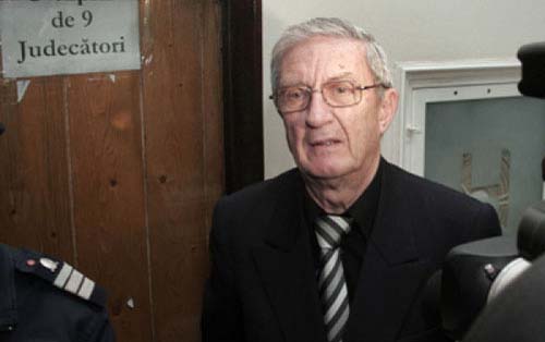 Victor Stanculescu o ia pe urmele lui Gigi Becali. Vrea sa fie eliberat din inchisoare pe caz de boala!
