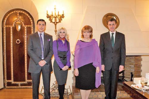 Familia regala, agentie de vanzari pentru Alexandru Ciucu