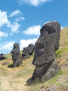 Moai_Rano_raraku - Ziarul National