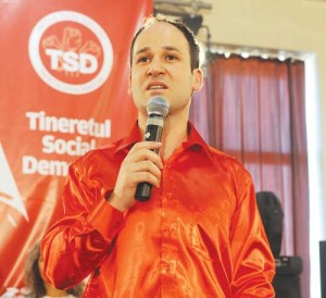 ROBERT NEGOITA-FANE (42) - Ziarul National