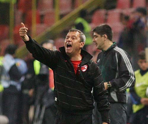 Rednic anunta ca va prelua Petrolul