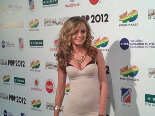 Alexandra Stan construieste scoli in Columbia