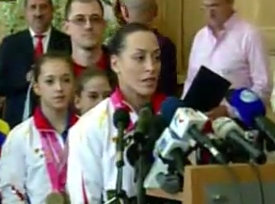 Gimnastele au venit in Romania cu medaliile castigate la Campionatele Europene. LIVE declaratii – FOTO/VIDEO