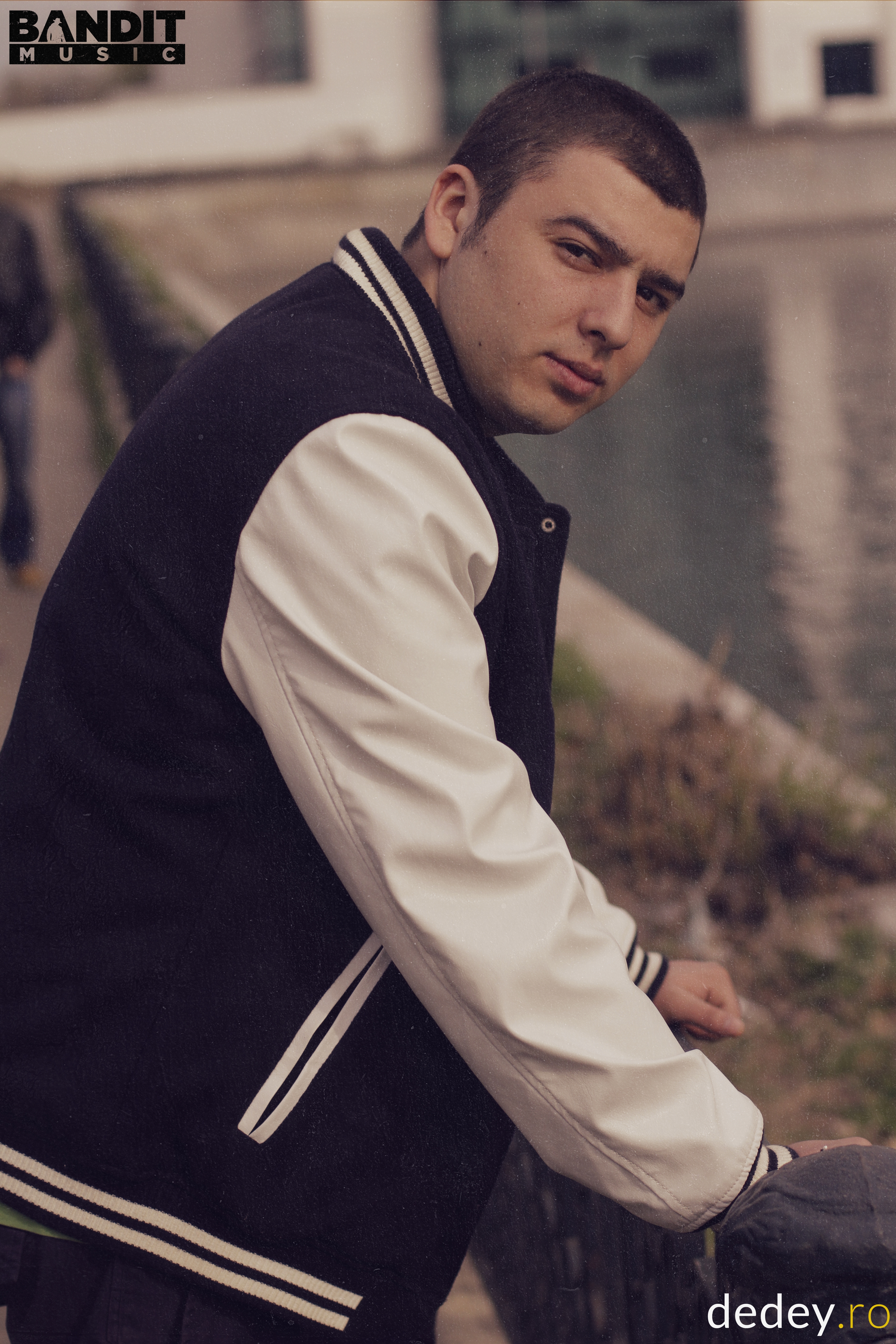 Dedey si “Clasa a 9-a feat. Mario V”, peste 50.000 de vizualizari pe YouTube! -VIDEO
