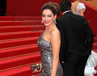 Kelly Brook, tentata cu un milion de euro pentru o noapte de amor