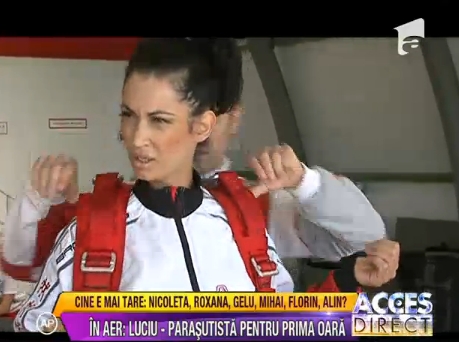 Curajoasa Nicoleta Luciu a sarit pentru prima oara cu parasuta!