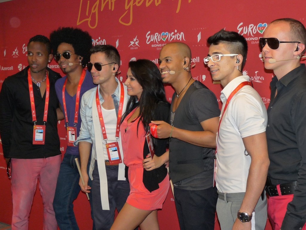 Mandinga, flashmob la Baku – toata lumea a vrut sa danseze Zaleilah! – VIDEO