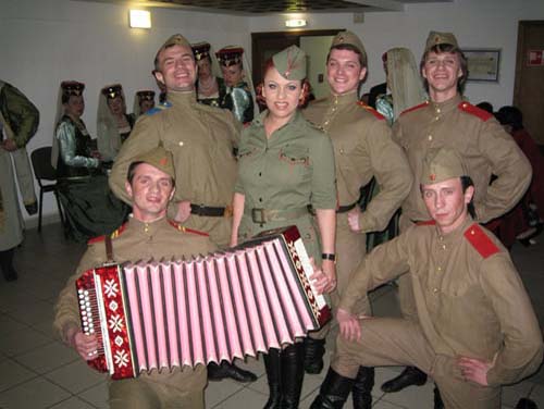 Cantareata Nelly Ciobanu, prinsa intr-un scandal cu uniforme sovietice
