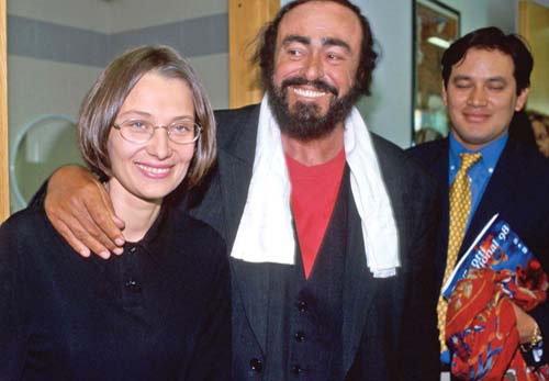 Vaduva lui Pavarotti n-are noroc la bani