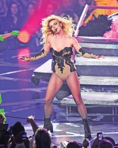 Britney Spears Performs for the - Ziarul National'Femme Fatale Tour'