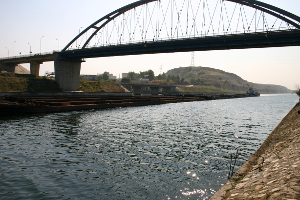 COD GALBEN de inundatii pe raurile din mai multe judete