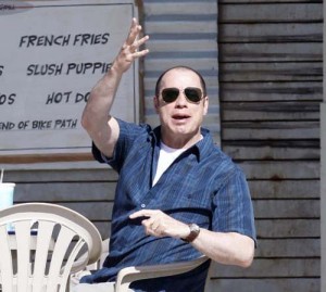 John Travolta Hits The Beach For Savages - Ziarul National