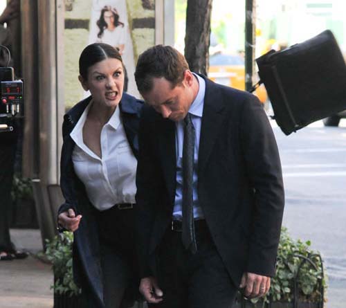 Jude Law, luat la bataie de Zeta-Jones