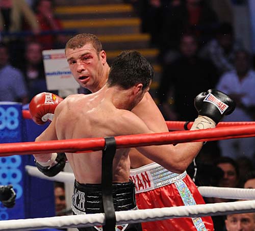 Froch: „Nu mi-e greu, il bat pe Bute si cu o singura mana!”