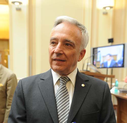 Constituenta olandeza, in premiera la Bucuresti