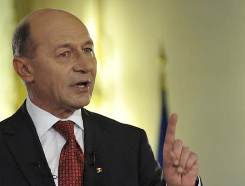 Traian Basescu: „Criza nu va disparea in urmatoarele 12 luni”